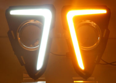 China Gele draailampen LED daglicht 1,5 kg voor TOYOTA RAV4 2016 2017 leverancier