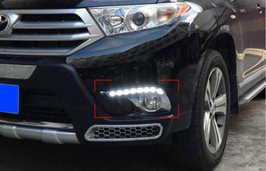 China Auto-onderdelen LED daglicht DRL voor Toyota Highlander 2012 2013 met gechromeerde rand leverancier